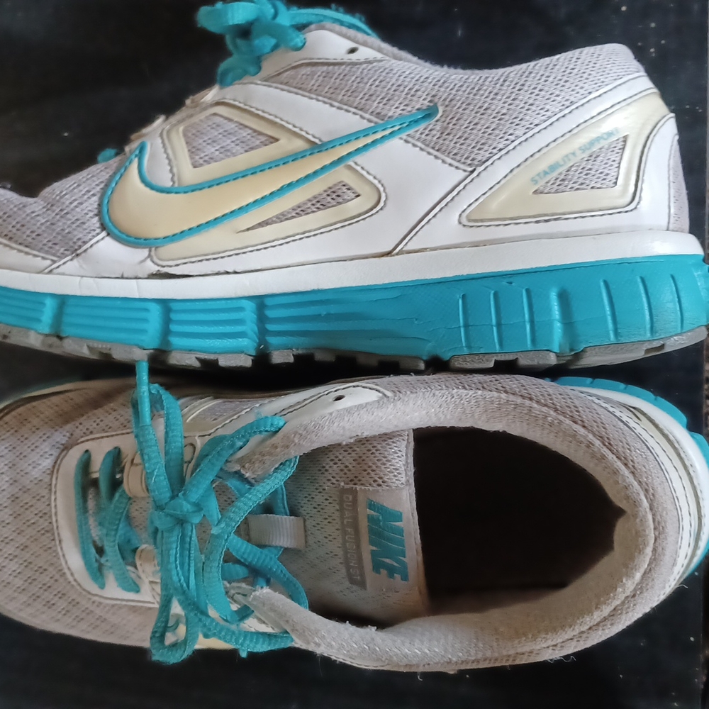 Women's sneakers